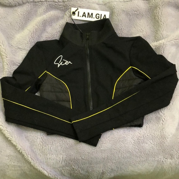 I.AM.GIA - Picture 1 of 5